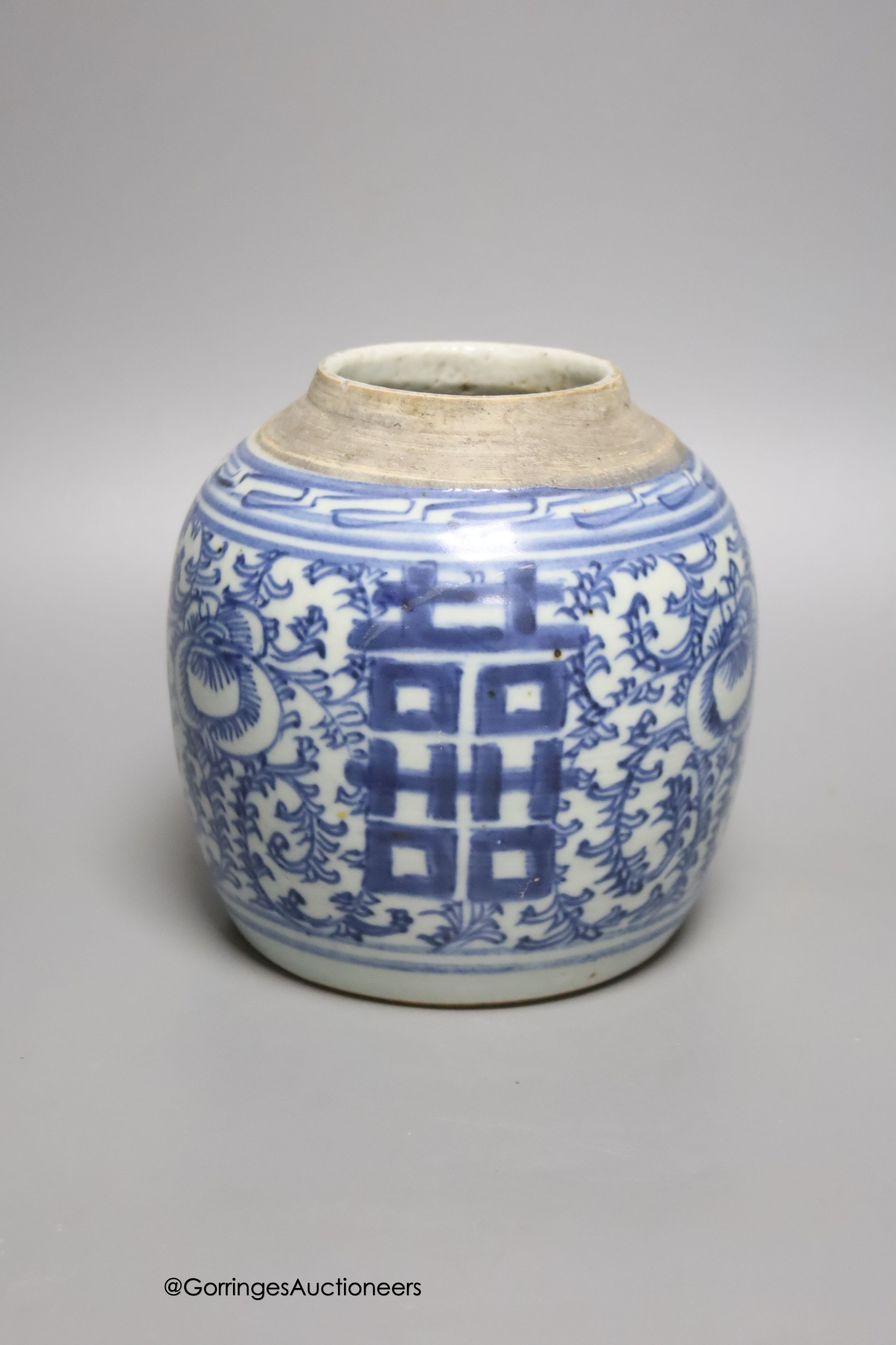 A 19th century Chinese blue and white jar, height 15cm